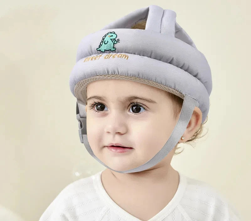 Presentamos el Casco de Seguridad para Bebés, que protege a los pequeños y brinda tranquilidad a los padres. Este innovador gorro ayuda a prevenir lesiones por caídas.